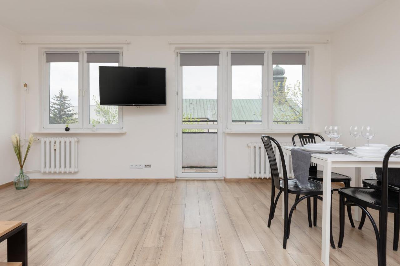 Old Town Spacious Apartment Bonifraterska By Renters Warsaw Exterior photo